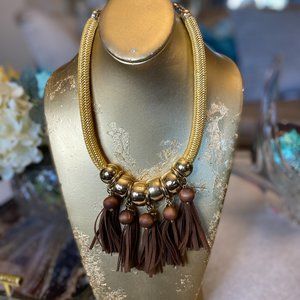 Fringe wooden bead gold rings neackace